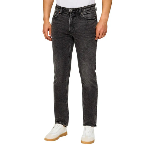 Calvin klein jeans men dark-wash denim slim fit jeans with classic five-pocket design in cotton material
