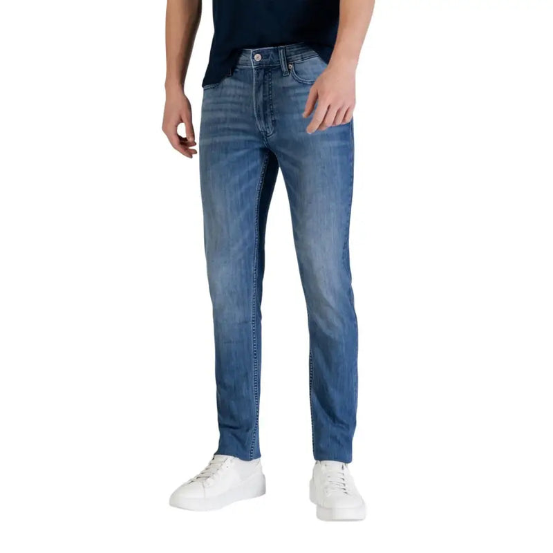 Calvin Klein Herrenjeans aus blauem Baumwoll-Denim, schmale Passform mit dezenter Waschung und schlanker Silhouette