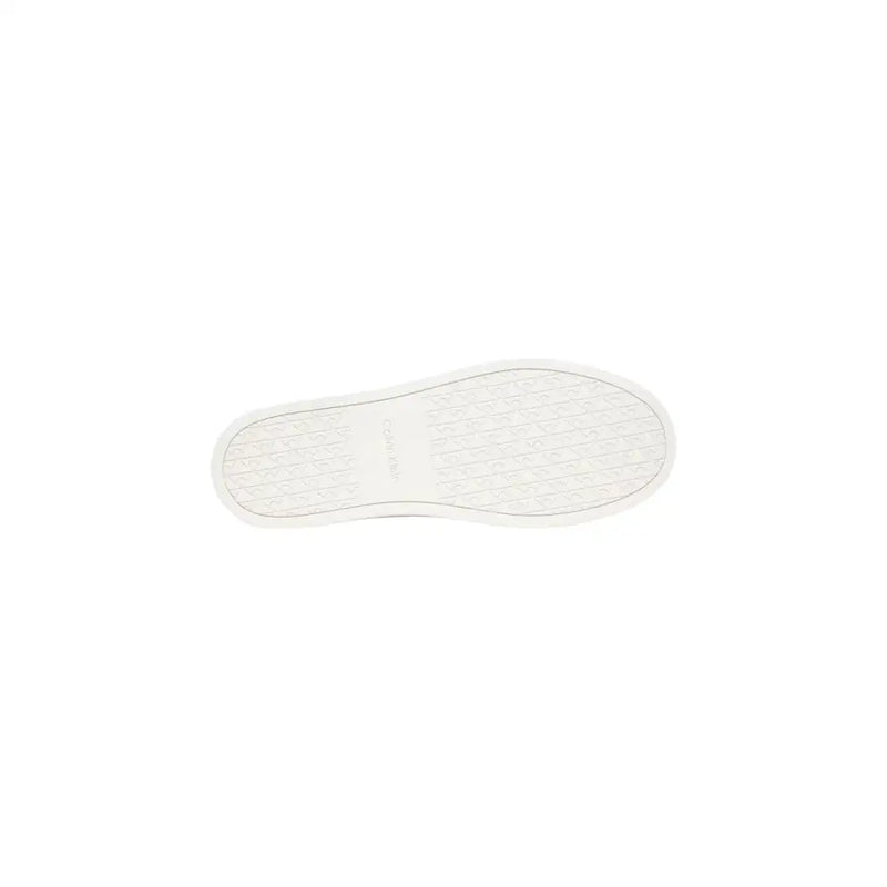 Weiße Gummisohle mit geometrischem Profil und geprägtem Calvin Klein Jeans-Logo an schwarzem Leder-Sneaker-Absatz für Herren
