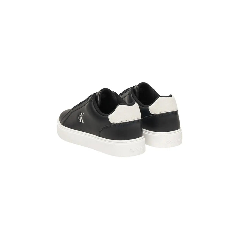 Calvin Klein Jeans men leather sneakers in black with black laces and a contrasting rubber sole low-top design