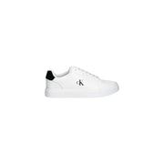 Weiße Calvin Klein Jeans Herren-Ledersneaker mit schwarzem Logo und Fersenlasche sowie schwarzen Schnürsenkeln ym0ym01435