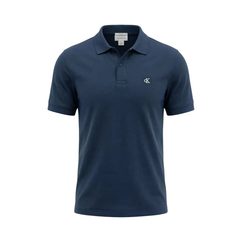 Marineblaues, strukturiertes Kurzarm-Poloshirt aus Baumwolle von Calvin Klein Jeans mit weißem CK-Logo auf der linken Brust, Größe L