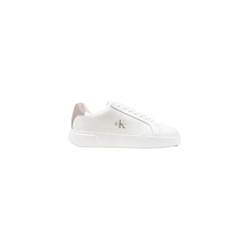 Weiße Calvin Klein Jeans-Sneaker für Herren aus Leder mit minimalistischem Design und grauen Akzenten für Herbst und Winter