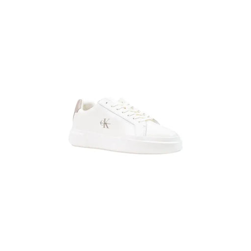 Weiß Calvin Klein Jeans Herren-Sneaker aus Leder mit elegantem, minimalistischem Design und dezentem Metallic-Logo für Herbst und Winter