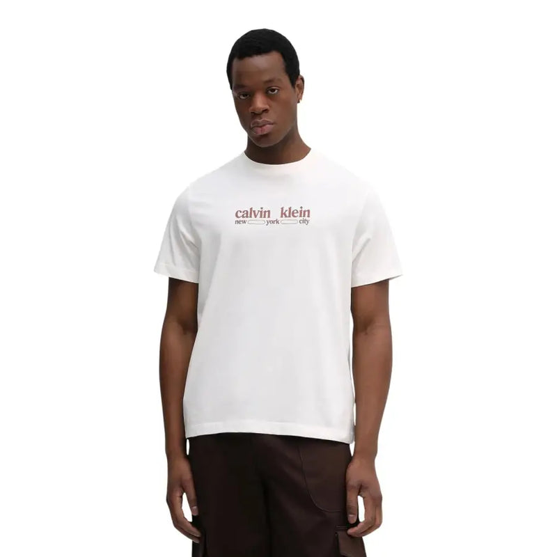 Weiß Calvin Klein New York City Kurzarm t-shirt mit minimalistischem rosa-grauem Logo, schwarzes Herrenhemd aus Baumwolle