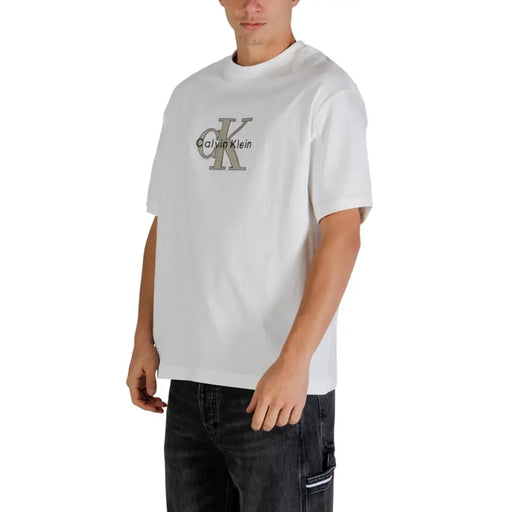 Weiß Calvin Klein Jeans Männer t-shirt mit silbernem CK-Logo und Markennamen auf der Brust