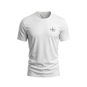 Weiß Calvin Klein Jeans Herren Kurzarm t-shirt mit dezentem grauen Logo auf der linken Brustseite aus weichem Baumwollmaterial