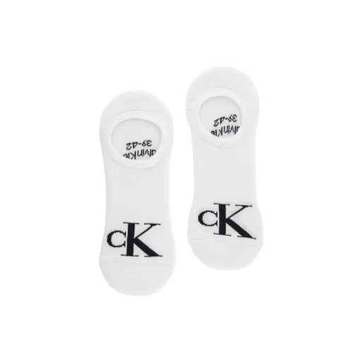 Weiße Calvin Klein Jeans Herren-Unterwäsche-Socken mit schwarzem CK-Logo und Größenangaben im Fersenbereich