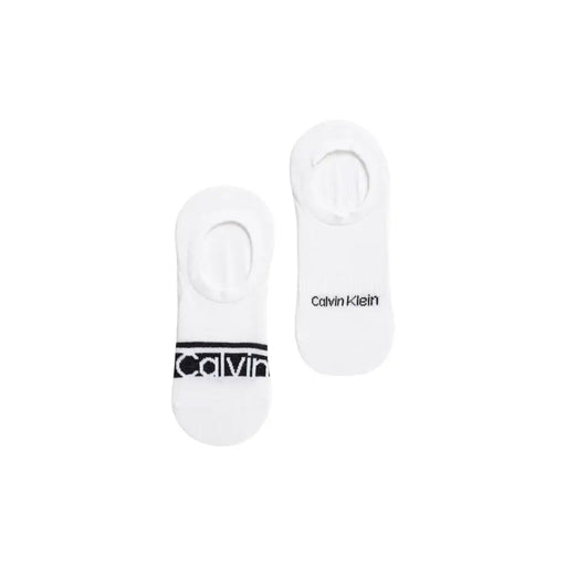 Weiße Calvin Klein Herren-Unterwäsche, unsichtbare Socken mit schwarzem Logoband und Markennamen an der Ferse