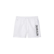Calvin Klein Jeans Weiße Herren-Badehose aus Polyester mit schwarzem, vertikalem Logo an der Seite