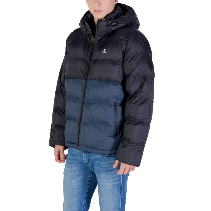 Calvin Klein Jeans Steppjacke für Herren in Schwarz und Marineblau mit Steppnähten und Kapuze, Vorderansicht