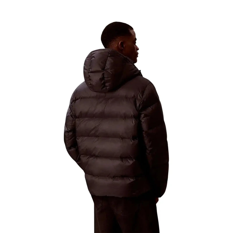 Calvin Klein Jeans Steppjacke für Herren in Dunkelbraun mit Steppmuster und Kapuze, Vorderansicht