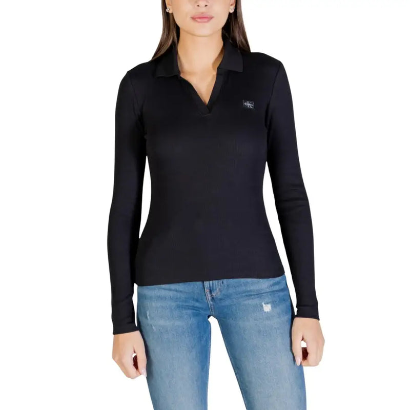Calvin Klein Jeans Schwarzes Damen-Poloshirt mit langen Ärmeln und V-Ausschnitt sowie dezentem Brustlogo
