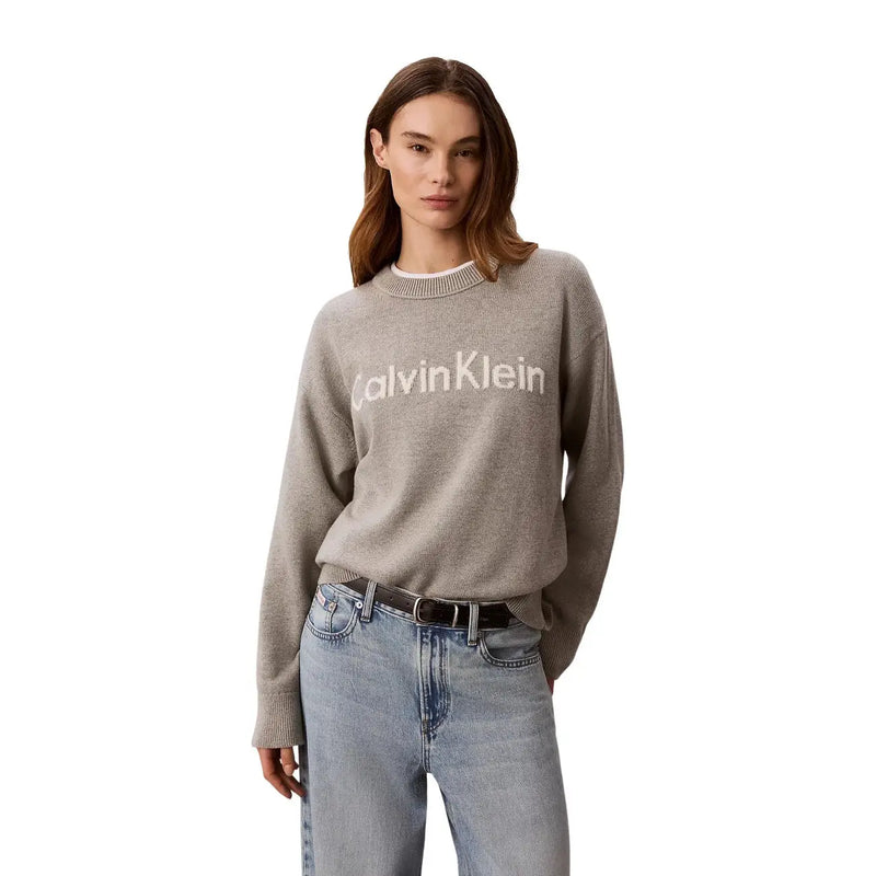 Calvin Klein Jeans Grauer Damen-Strickpullover aus Baumwolle mit weißem, gesticktem Logo auf der Brust