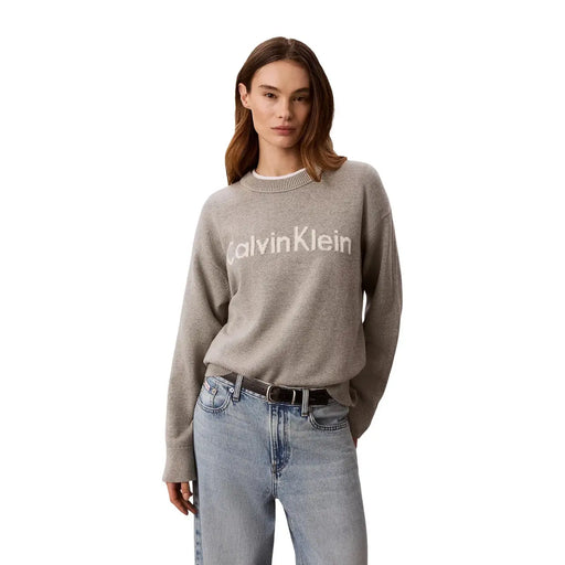 Calvin Klein Jeans Grauer Damen-Strickpullover aus Baumwolle mit weißem, gesticktem Logo auf der Brust
