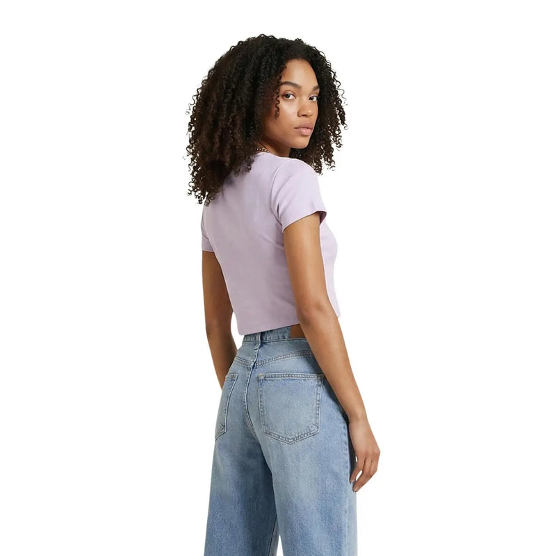 Calvin Klein Jeans Damen-lila Baumwoll-Crop-Top t-shirt mit kurzen Ärmeln und einem taillierten Rundhalsausschnitt