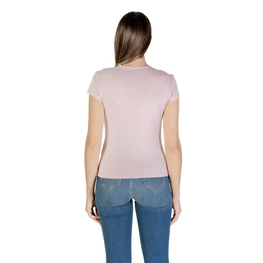 Calvin Klein Jeans women pink short sleeve fitted tee made of soft fabric ideal for casual wear