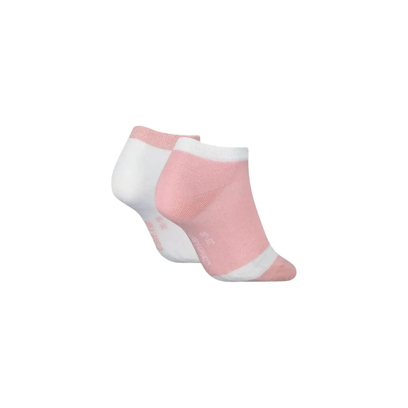 Ein Paar Calvin Klein Jeans Damen-Sneaker-Socken in Rosa und Weiß aus weichem, atmungsaktivem Strickmaterial