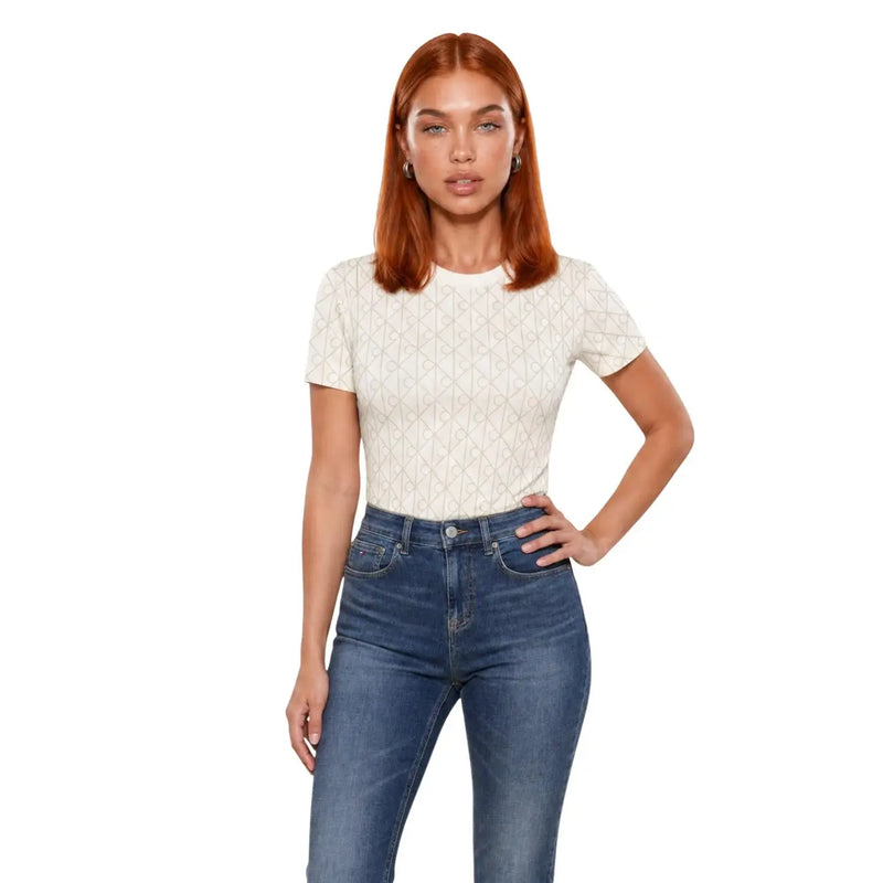 Cremefarbenes, kurzärmeliges Baumwoll-T-Shirt mit dezentem geometrischem Muster von Calvin Klein Jeans Damenkollektion