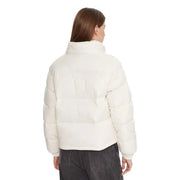 Cremefarbene Steppjacke mit hohem Kragen und langen Ärmeln von Calvin Klein Jeans weiße Damen-Nylonjacke mit Kapuze