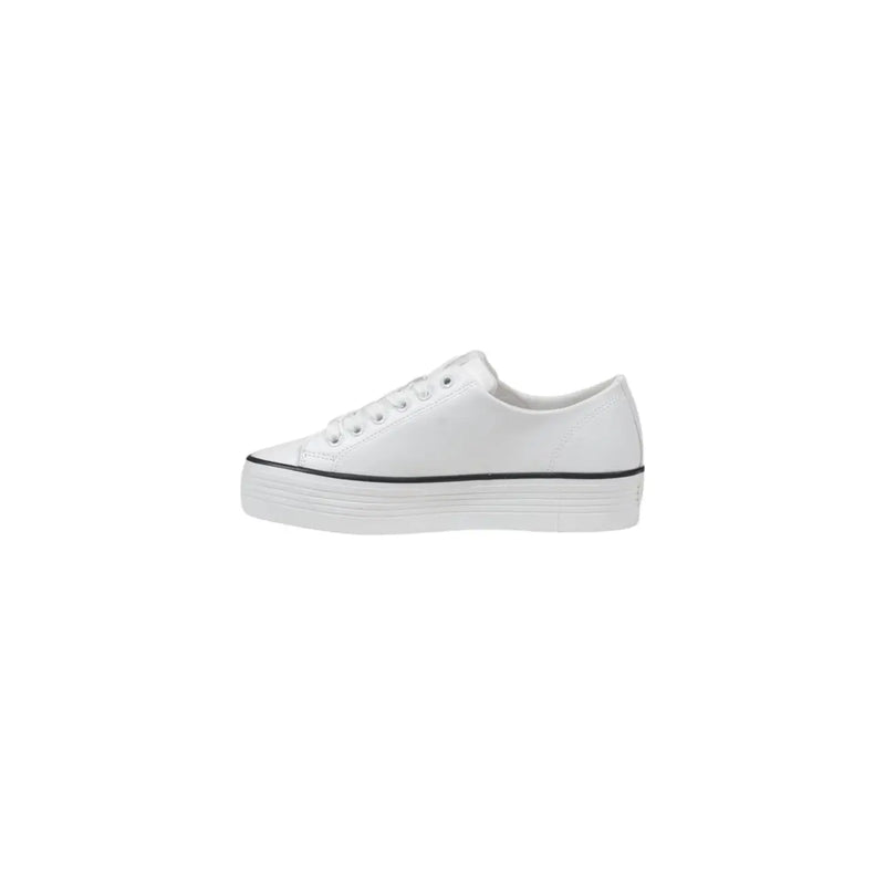 Calvin Klein Jeans women’s white leather low-top sneakers with thick platform sole and black stitching details