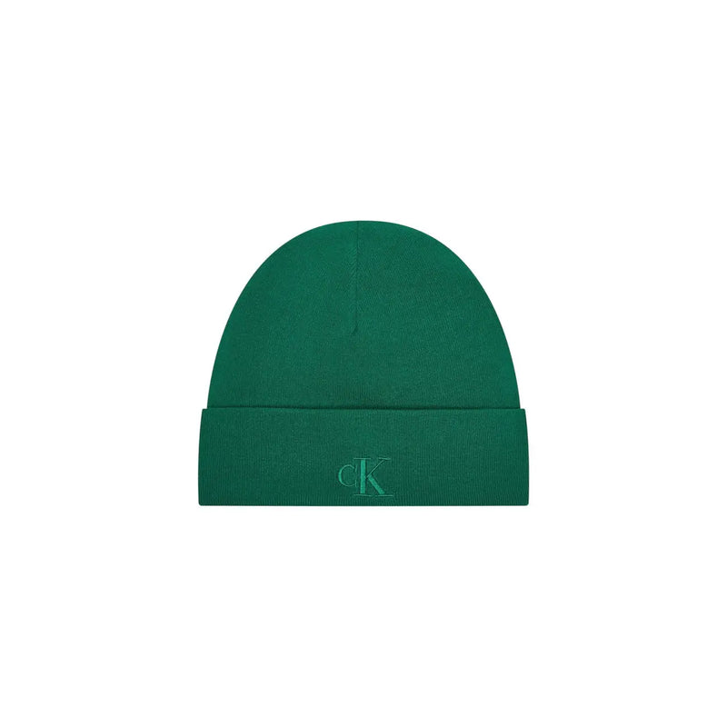 Calvin Klein Grüne Herrenmütze aus Viskosemischung, einfarbig gestrickt, mit umgeschlagenem Rand und dezentem, gesticktem CK-Logo – das perfekte Accessoire für Herbst und Winter.