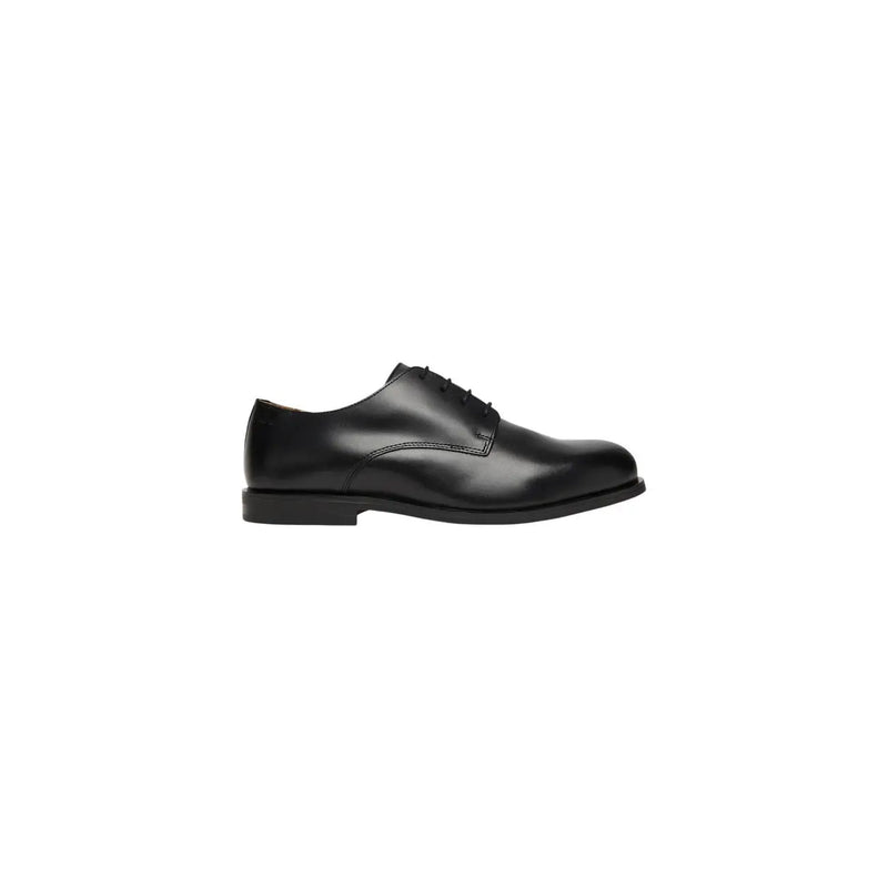Calvin Klein men leather lace up shoes in elegant black featuring polished finish and classic oxford style