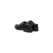 Calvin Klein Elegante schwarze Herren-Schnürschuhe aus Leder im klassischen Oxford-Design mit hellbraunem Futter.