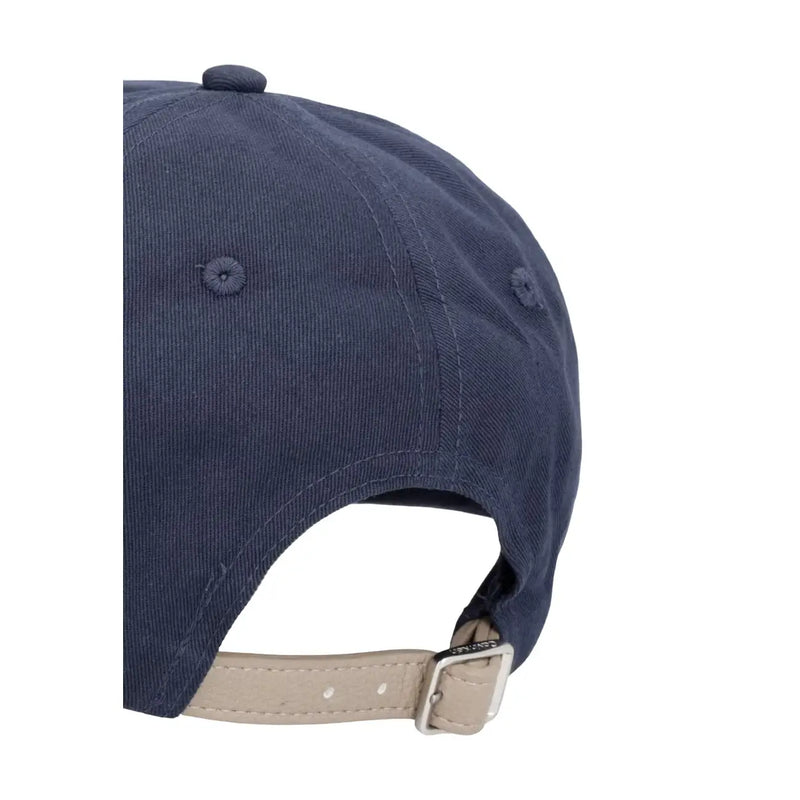 Marineblaue Calvin Klein Herren-Baseballkappe aus Baumwolle mit Farbblock-Design, beigefarbenem Lederriemen und silberner Schnalle (Rückansicht)