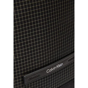 Calvin Klein Schwarze Herren-Schultertasche aus Polyamid mit dezentem Karomuster und elegantem, modernem Design, 20 x 36 x 5 cm