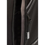 Calvin Klein Schwarze Herren-Schultertasche aus Polyamid mit strukturiertem Gittermuster und grauen Reißverschlussanhängern, 20 x 36 x 5 cm