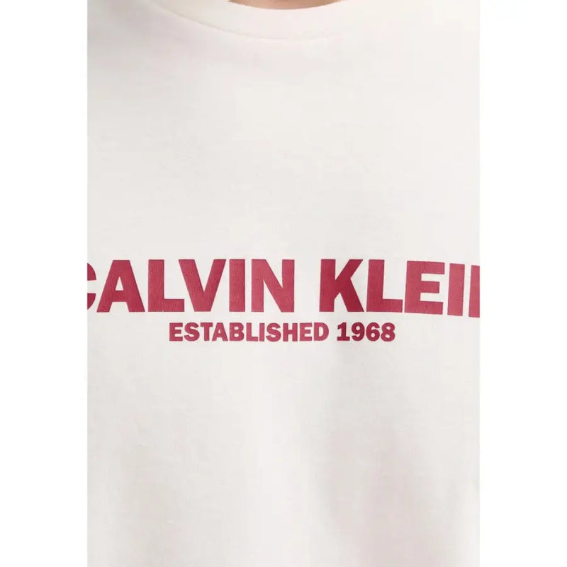 Weiß Calvin Klein Männer t-shirt mit kräftigem Rot Calvin Klein und die Jahreszahl 1968 wurde auf der Brust eingeführt.