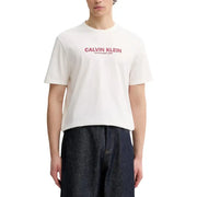 Calvin Klein Männer t-shirt Weißer Baumwollstoff mit pinkfarbenem Calvin Klein-Logo (gegründet 1969) auf der Brust