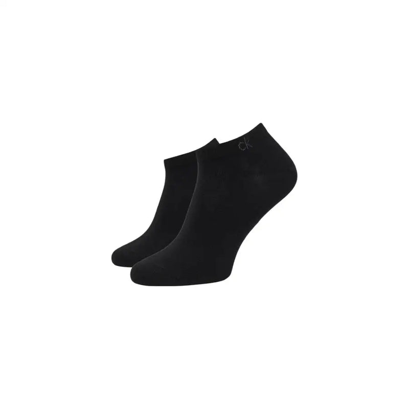 Schwarze Calvin Klein Herren-Knöchelsocken, die die Rückseite freilassen und ein dezentes Logo an der Ferse aufweisen, für den täglichen Gebrauch
