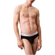Schwarze Calvin Klein Herren-Unterhose mit weißem Bund und Calvin Klein Logo für bequemen Tragekomfort im Alltag