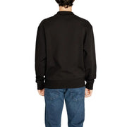 Calvin Klein men’s black crewneck sweatshirt with ribbed cuffs and hem made of soft material for casual wear