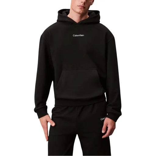 Calvin Klein Sport Schwarzer Herren-Hoodie aus Baumwolle mit weißem Logo und Vordertasche