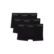 Schwarze Calvin Klein Boxershorts mit weißem Logo-Besatz, entworfen für Herren und bieten bequeme Unterwäsche für jeden Tag