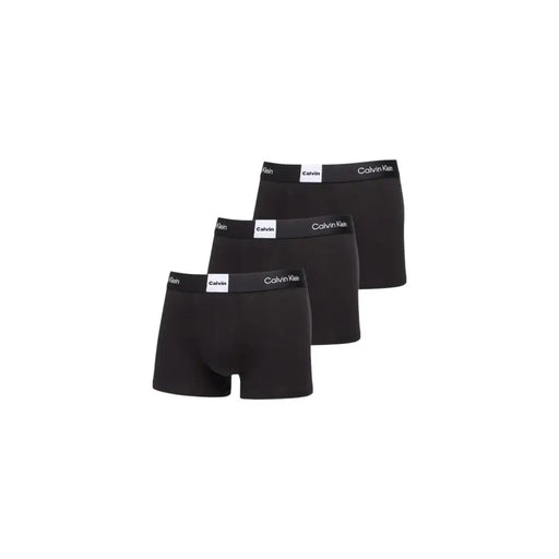 Schwarze Calvin Klein Boxershorts mit weißem Logostreifen, entworfen für Herrenunterwäsche aus Baumwolle