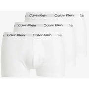 Calvin Klein Weiße Herren-Boxershorts mit schwarzem Logo-Besatz, entworfen für bequemen Alltagsgebrauch