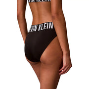 Calvin Klein Damen-Bikinihose mit hohem Bund aus schwarzem Polyester mit einem markanten weißen Logoband auf der Rückseite