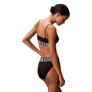 Schwarzes Calvin Klein Bikini-Unterwäsche-Set mit hohem Bund aus Polyester mit weißem Markenaufdruck auf der Rückseite
