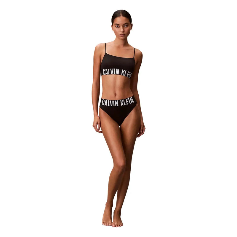 Schwarzes Calvin Klein Damen-Bikini-Set mit hohem Bund und weißer Schrift aus 92 % Polyester