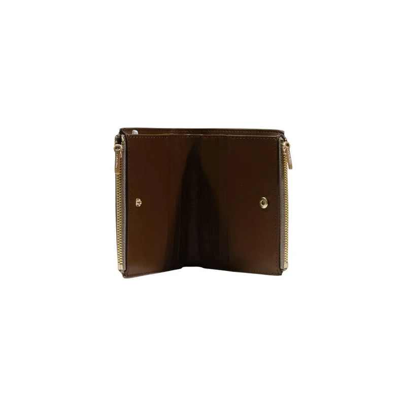Calvin Klein Damen-Geldbörse aus beigebraunem Lackleder mit goldfarbenen Reißverschlüssen und Metallnieten, 11,5 x 7,5 x 2 cm
