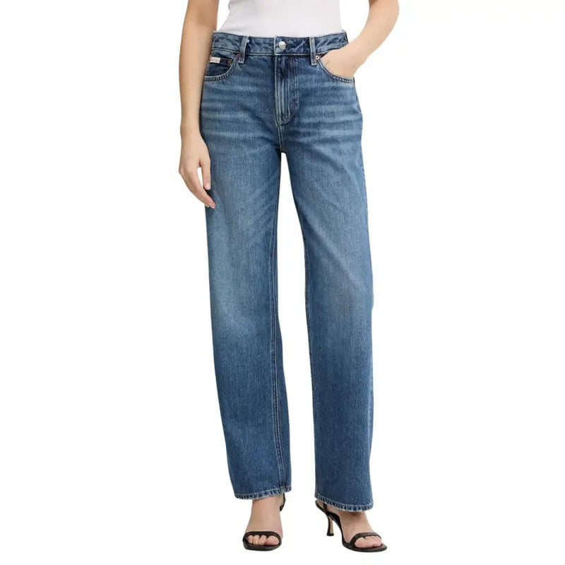 Calvin Klein women’s light blue cotton jeans with straight-leg cut and classic five-pocket design