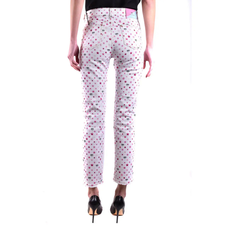 Weiße Baumwolljeans von Chiara Ferragni für Damen mit verspielten rosa Sternen und kleinem schwarzen Katzenkopfmuster