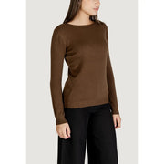 Ein eleganter, brauner, langärmeliger Strickpullover mit Rundhalsausschnitt und gerippten Bündchen aus Viskosemischung für Damen von Choral