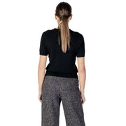 Schwarzes, geripptes Kurzarm-Strickshirt top mit Rundhalsausschnitt aus der Choral Damenstrickkollektion