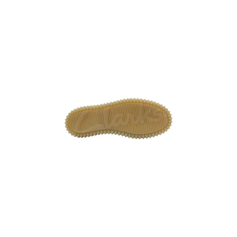 Hellbraune Gummisohle mit strukturierter Oberfläche und geprägtem Clarks-Logo an Clarks Herren-Schnürschuhen aus blauem Stoff 26187377