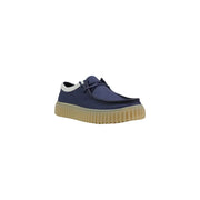 Clarks Herren-Schnürschuhe aus blauem Stoff mit marineblauem Canvas-Obermaterial zum Hineinschlüpfen, beiger gerippter Gummisohle und weißem Besatz